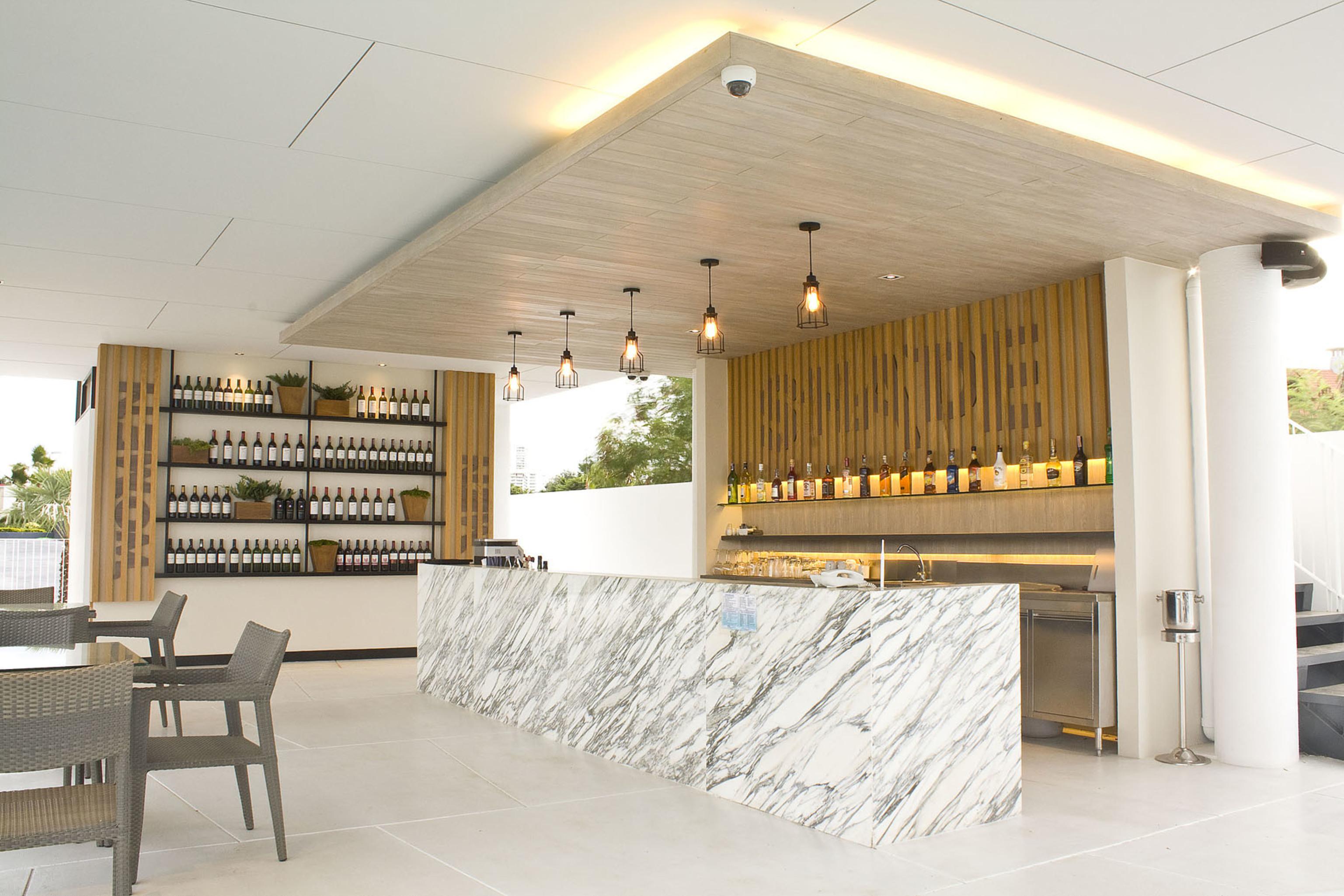 Tsix5 Hotel Паттая Екстер'єр фото