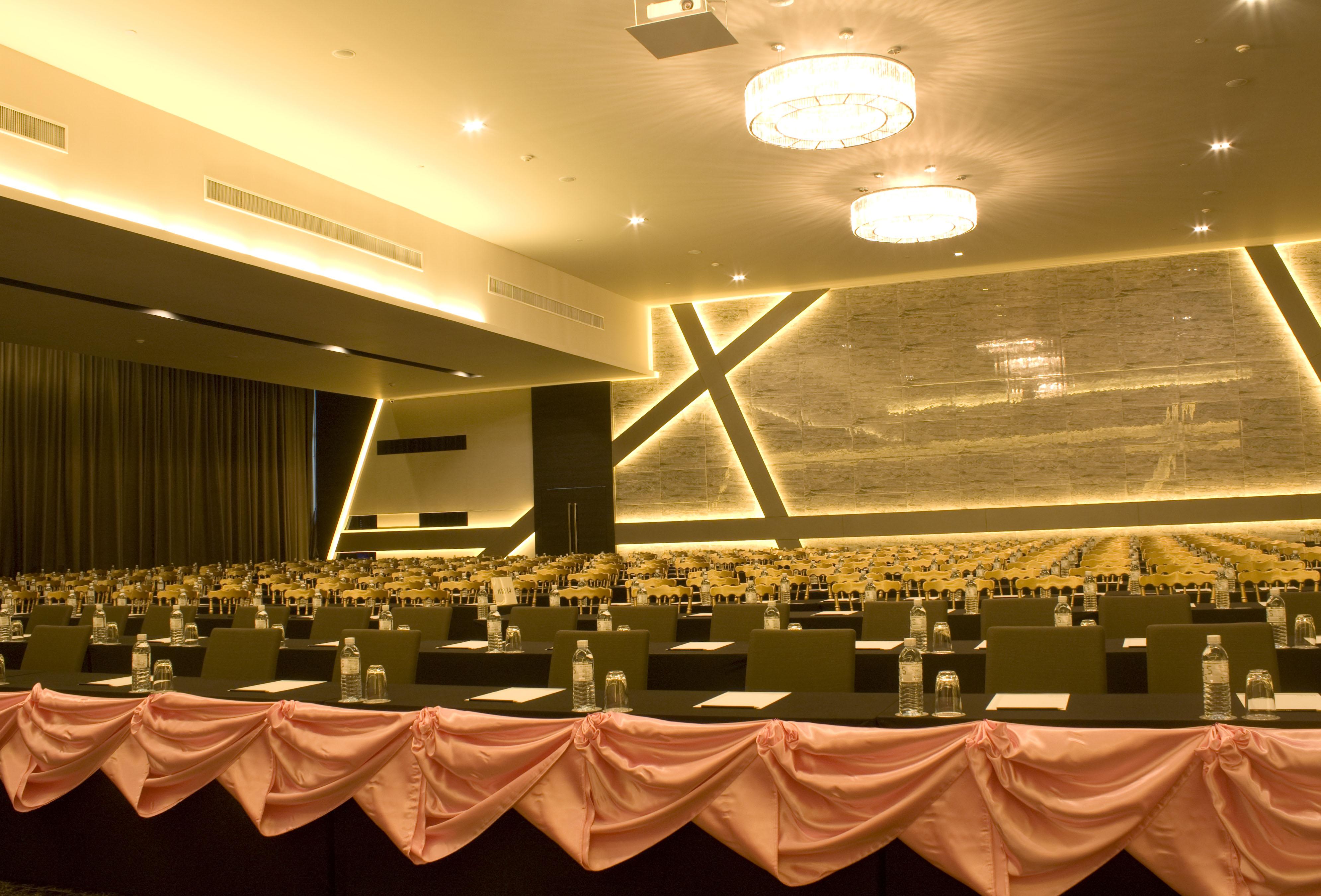 Tsix5 Hotel Паттая Екстер'єр фото