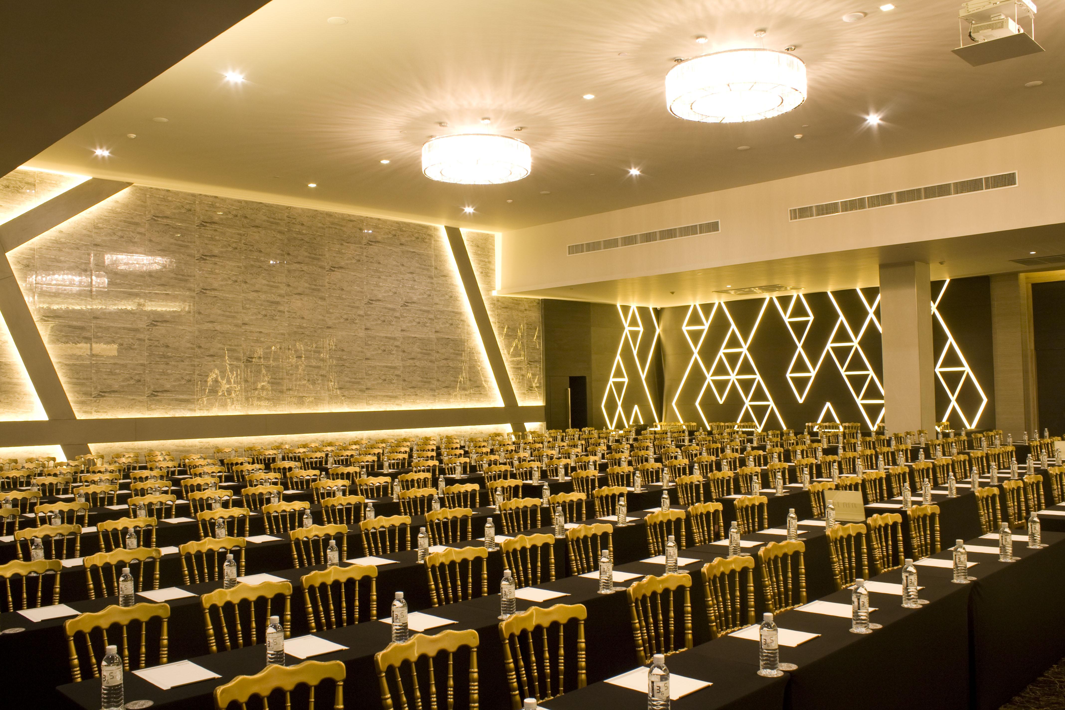Tsix5 Hotel Паттая Екстер'єр фото