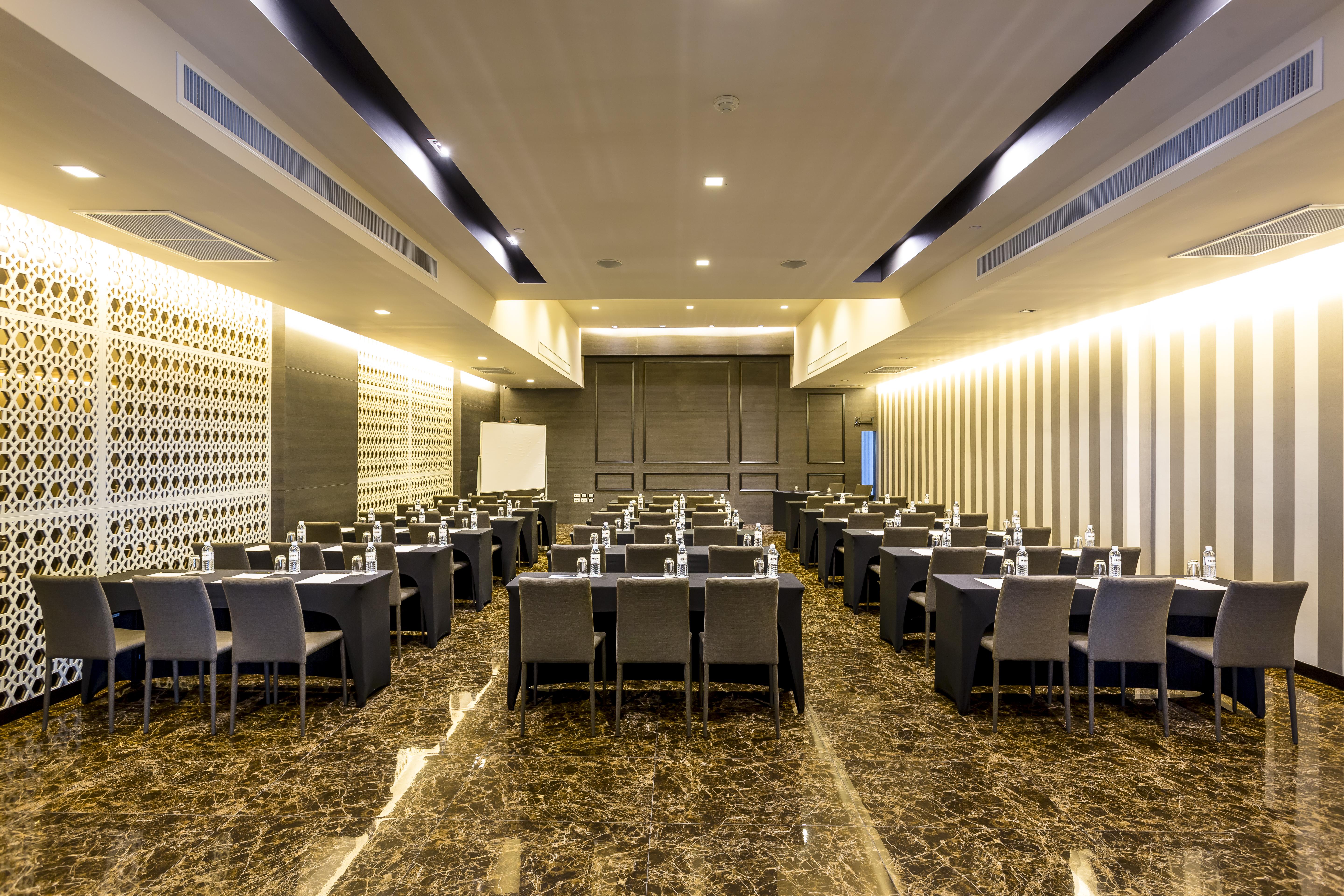 Tsix5 Hotel Паттая Екстер'єр фото