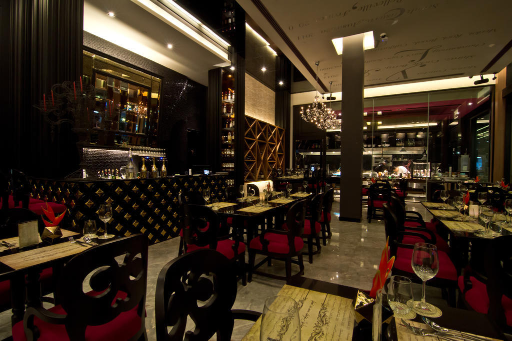 Tsix5 Hotel Паттая Екстер'єр фото